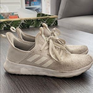 Adidas Creme Cloudfoam Sneakers